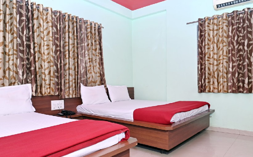 Sri Sai Datta Budget Hotel | Four Bed Ac room
